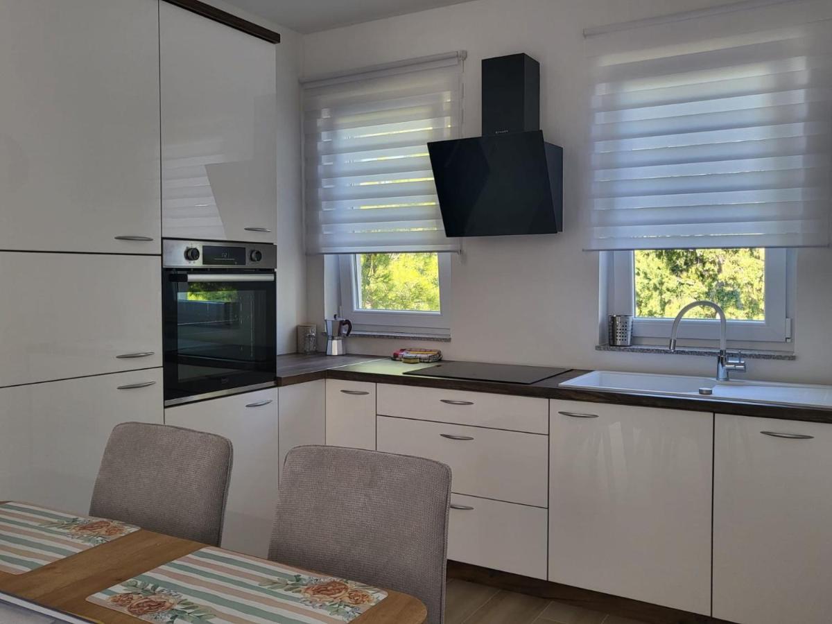 Apartment Prejac By The Beach Malinska Exterior foto